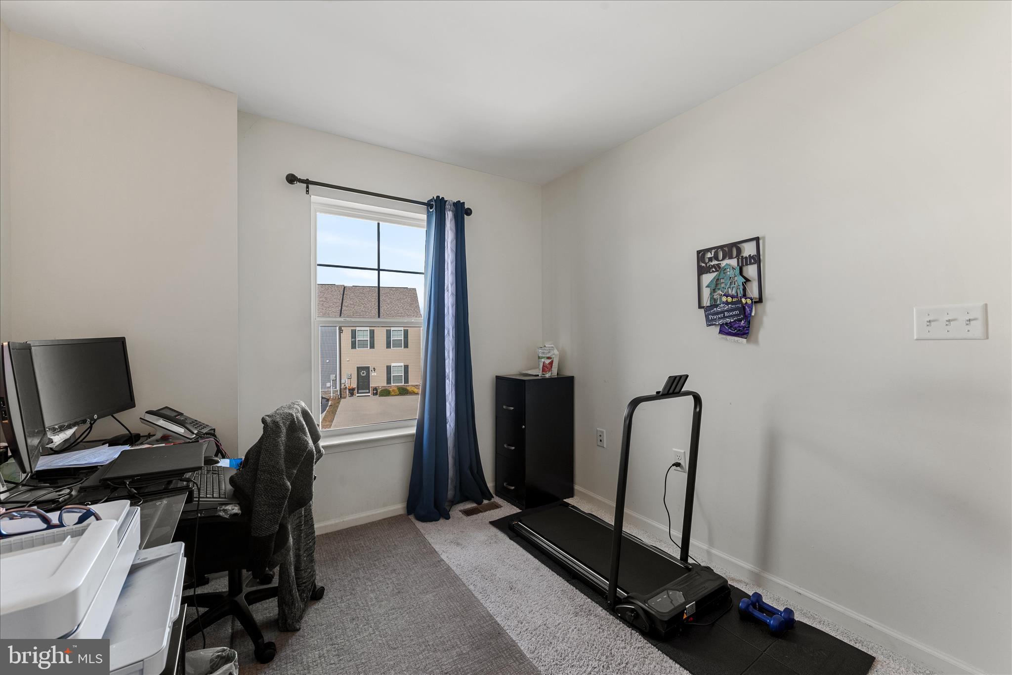 ARCHERS ROCK - Residential Lease