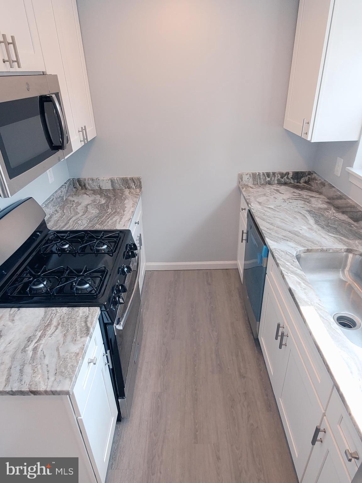 GLASSMANOR - Residential