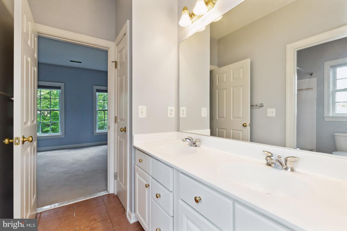 BUCKLEYS RESERVE - Residential Lease