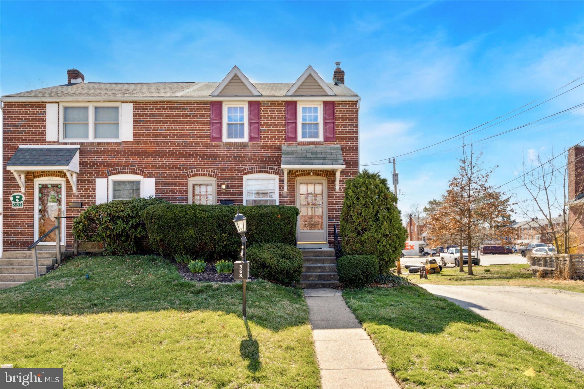 Welcome to 363 Holmes Rd, a versatile semi-detached corner property with two separate units in a fantastic location! This rare find is perfect for investors or buyers looking to house hack.
The top-floor unit is a move-in-ready 1-bedroom, 1-bathroom apartment, ideal for immediate occupancy or rental income. Bright, clean, and private—this space is ready to go.
The first-floor unit, currently functioning as a dental office, can easily be converted back into a spacious 2-bedroom residential unit. It also includes access to a full unfinished basement, offering additional storage or potential for expansion.
Other features include rear parking, a corner lot location that provides excellent visibility and access, and proximity to major routes, shopping, and dining. Whether you're looking for a smart investment or a live-in-one, rent-the-other scenario, this property has massive potential.
Don't miss your chance to own a flexible and functional property in the heart of Holmes, PA!
