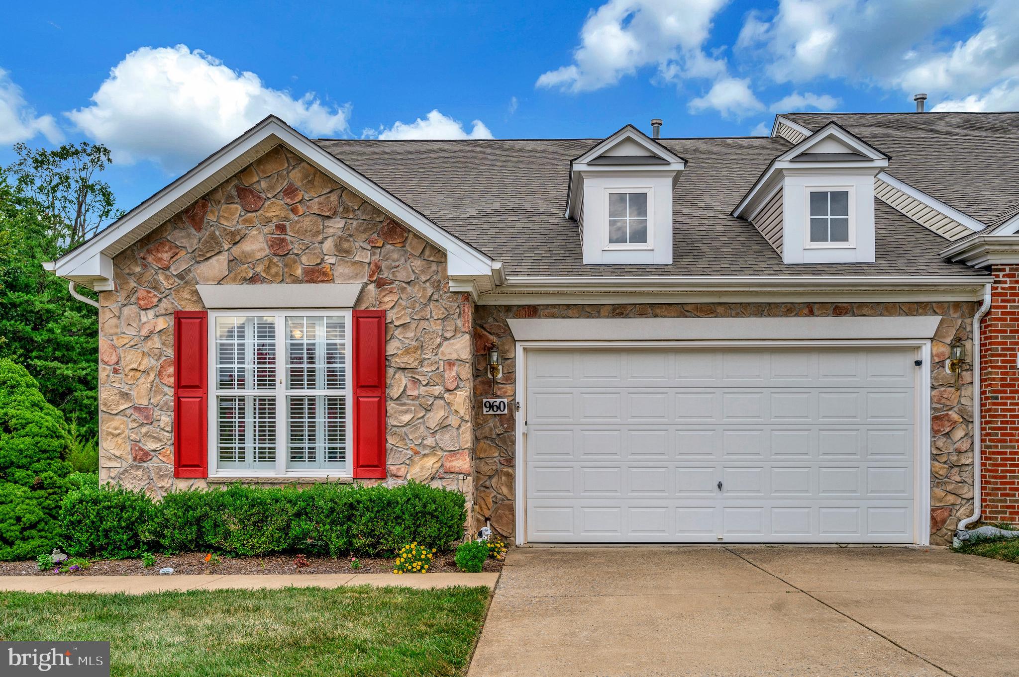 VILLAS AT SNOWDEN - Residential