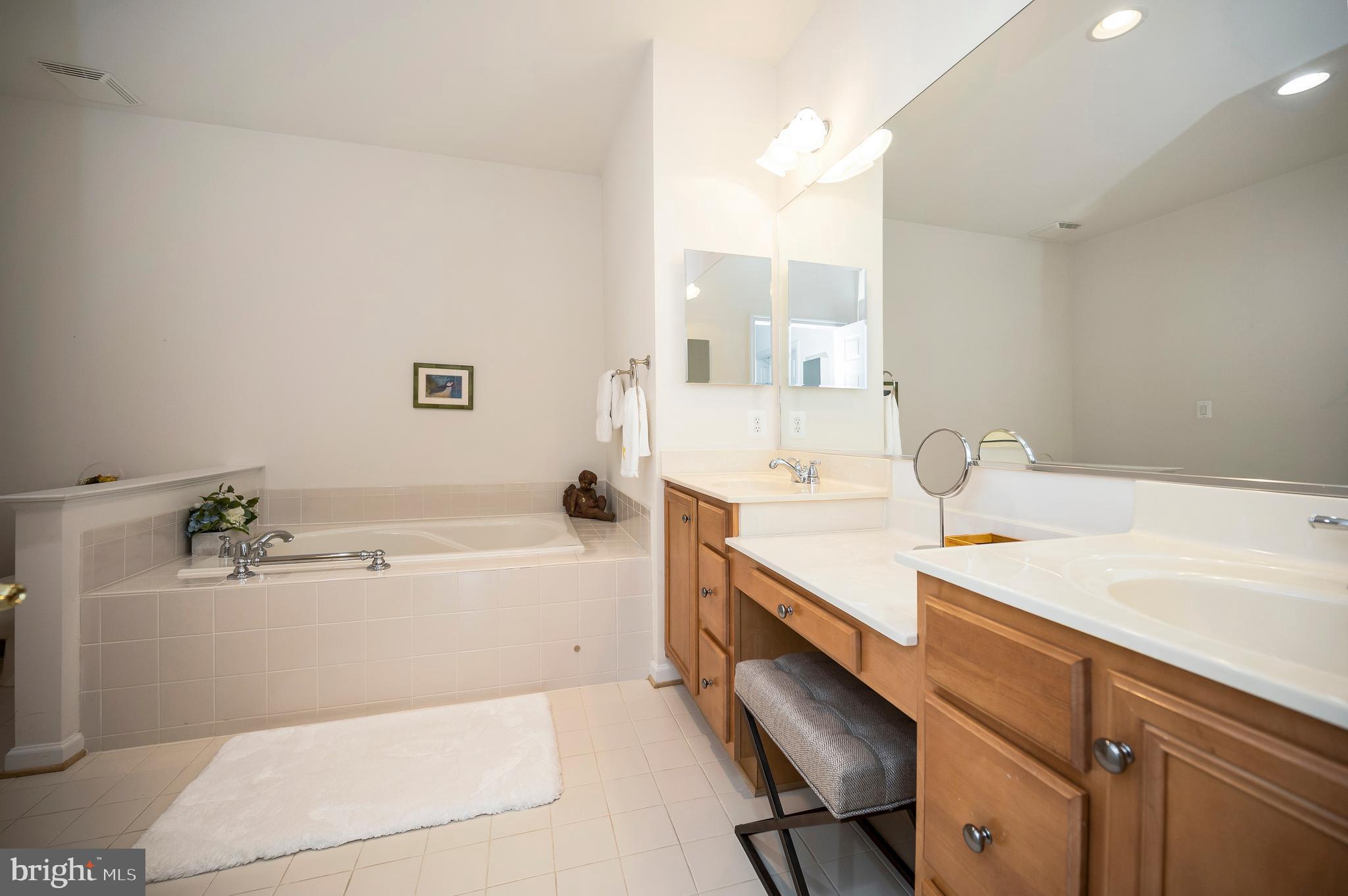 VILLAS AT SNOWDEN - Residential