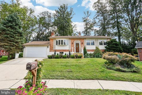 Photo of 2501 Crossgates Drive, WILMINGTON, DE 19808 (MLS # DENC2089866)