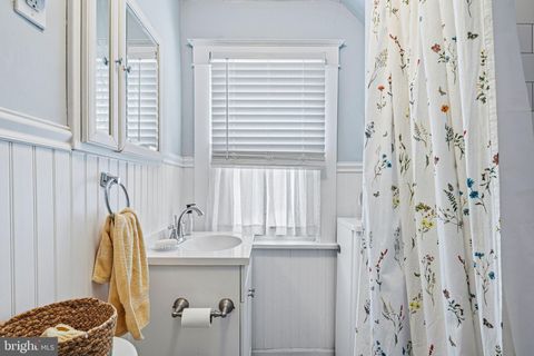 Tiny photo for 329 N Tyson Avenue, GLENSIDE, PA 19038 (MLS # PAMC2167558)