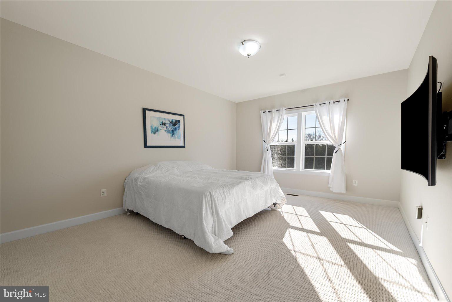 CREIGHTON FARMS - Residential