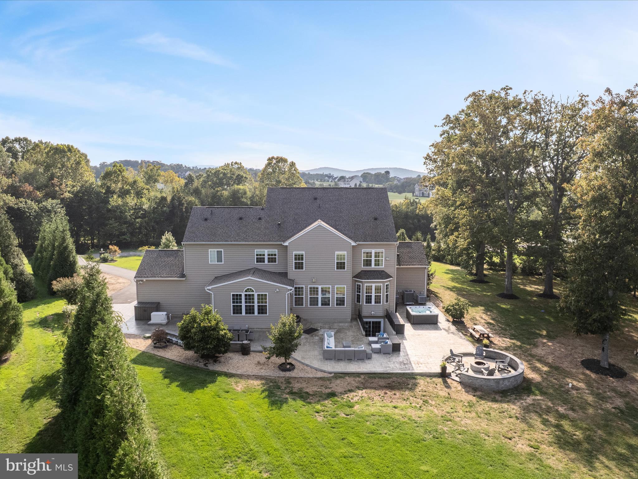 CREIGHTON FARMS - Residential