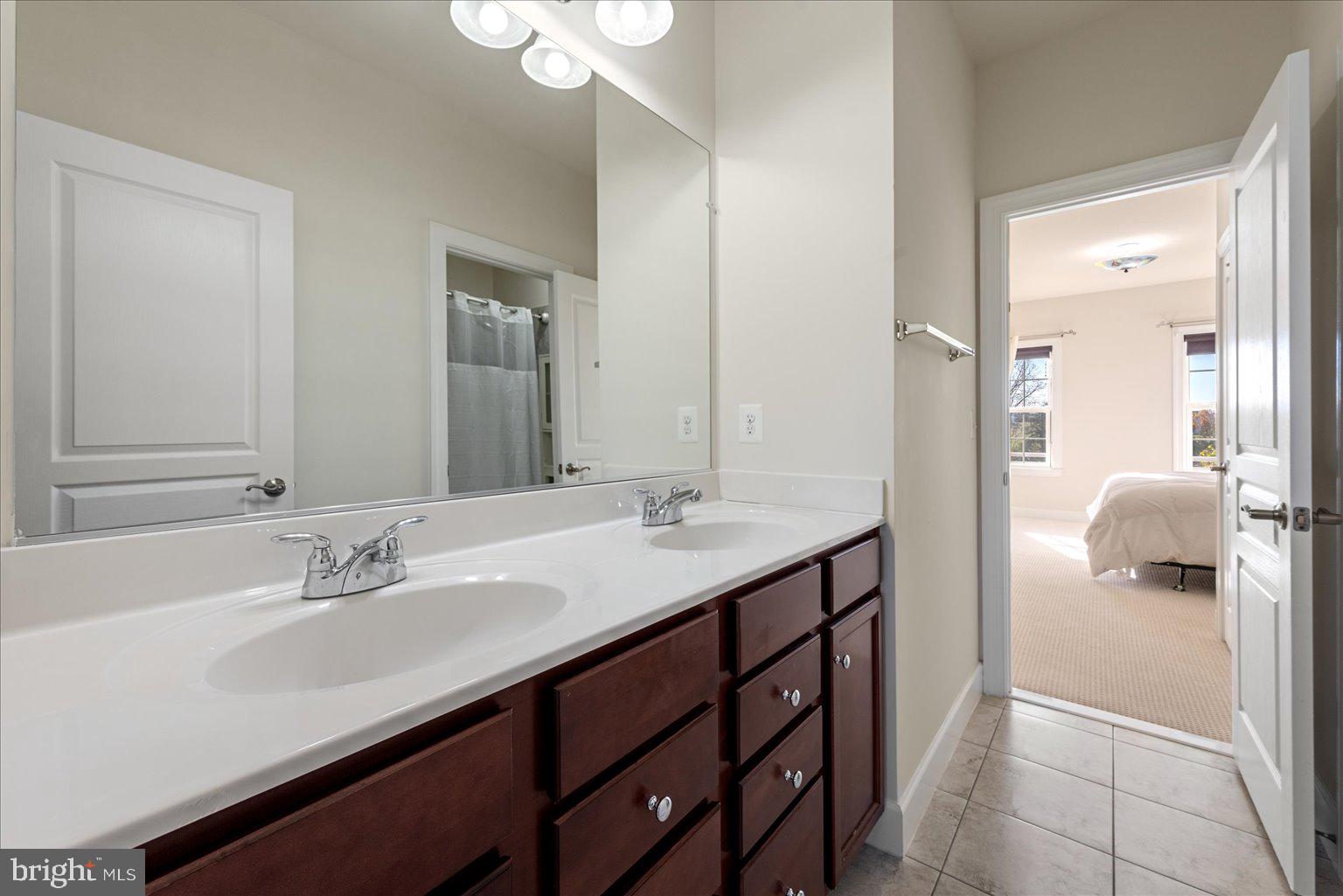 CREIGHTON FARMS - Residential