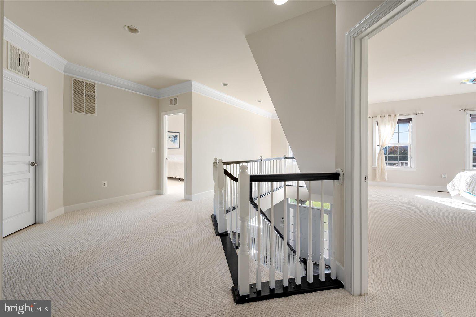 CREIGHTON FARMS - Residential