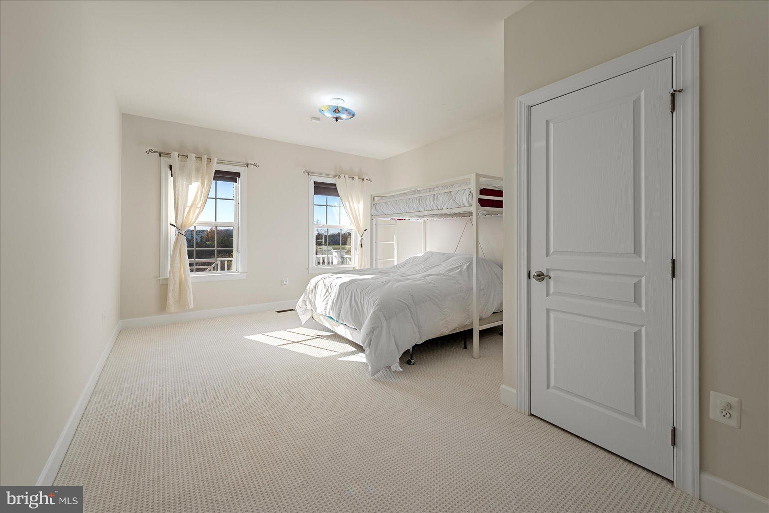 CREIGHTON FARMS - Residential