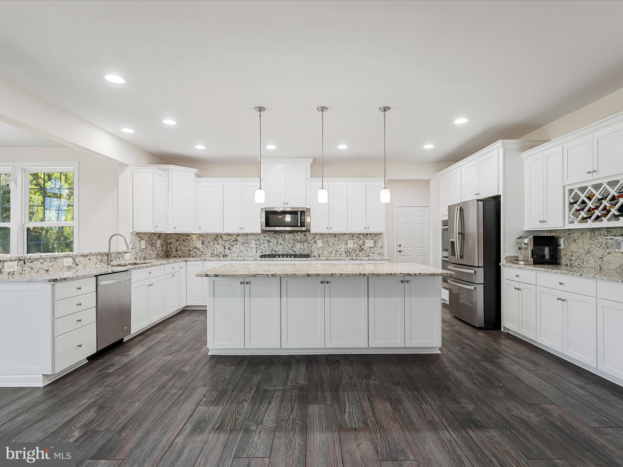 CREIGHTON FARMS - Residential