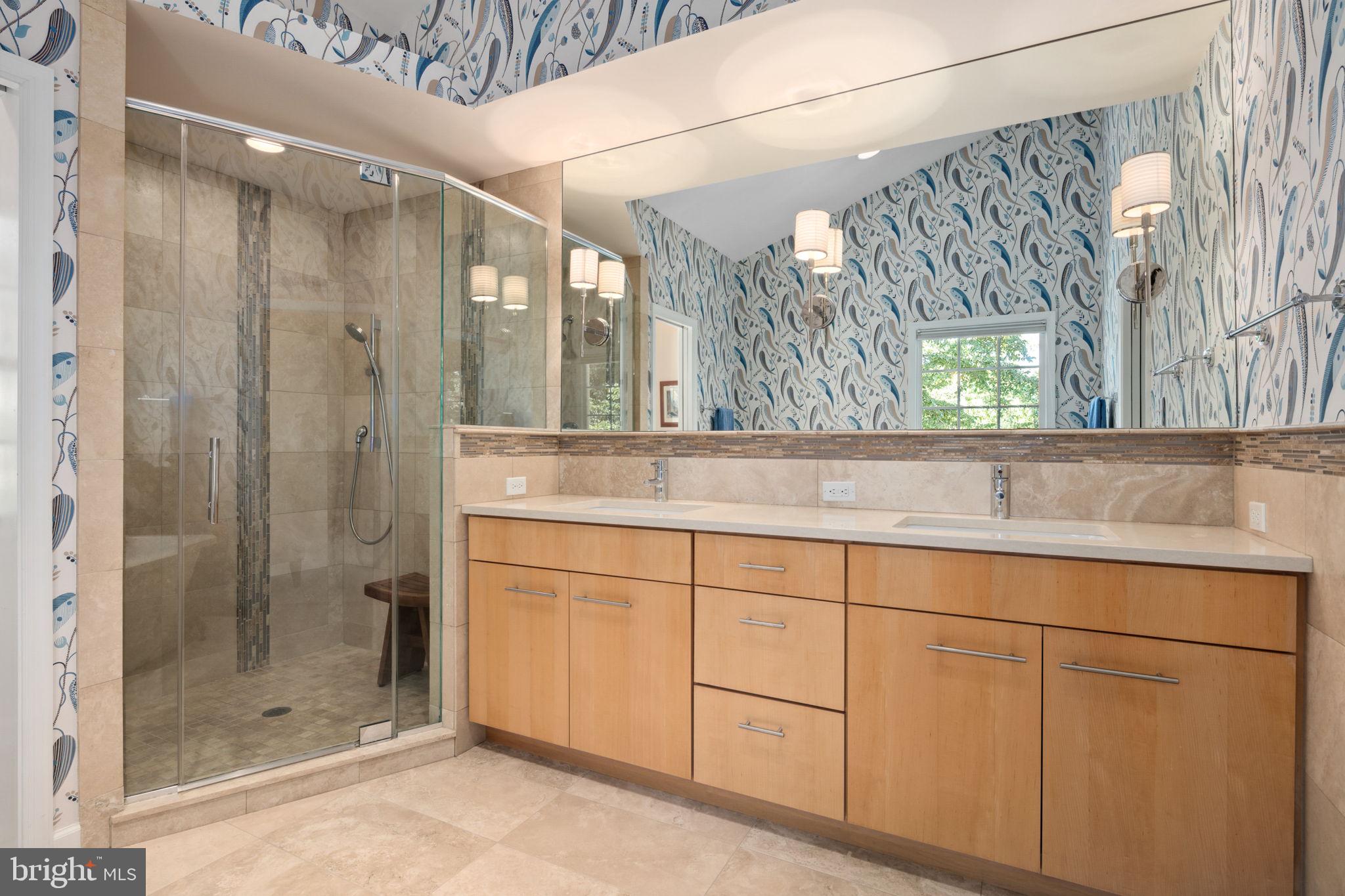 LYON VILLAGE - Residential