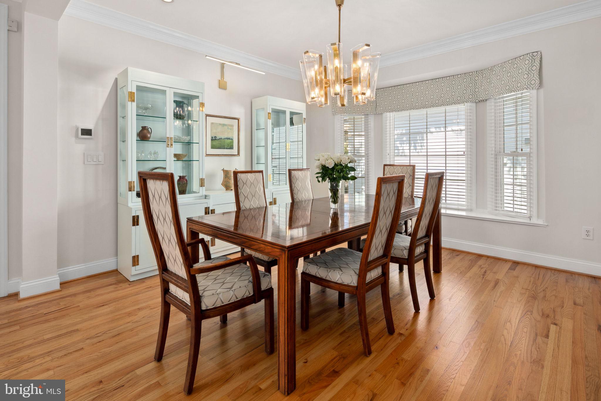 LYON VILLAGE - Residential