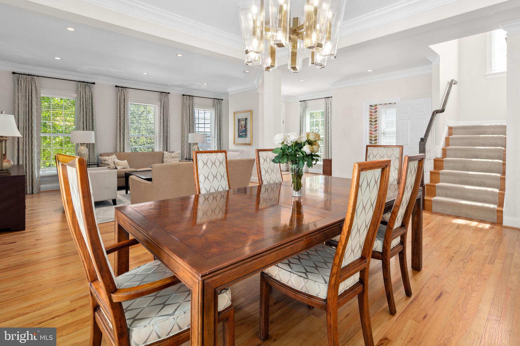 LYON VILLAGE - Residential