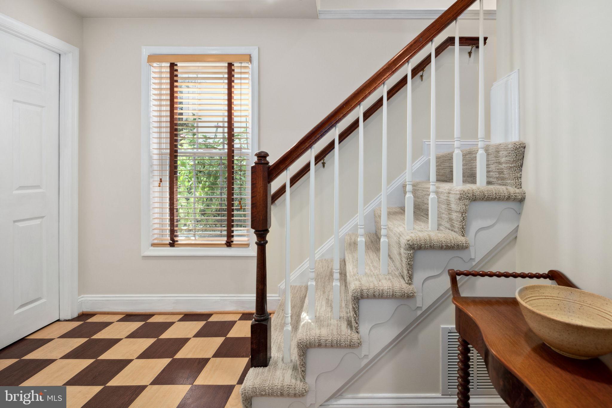 LYON VILLAGE - Residential