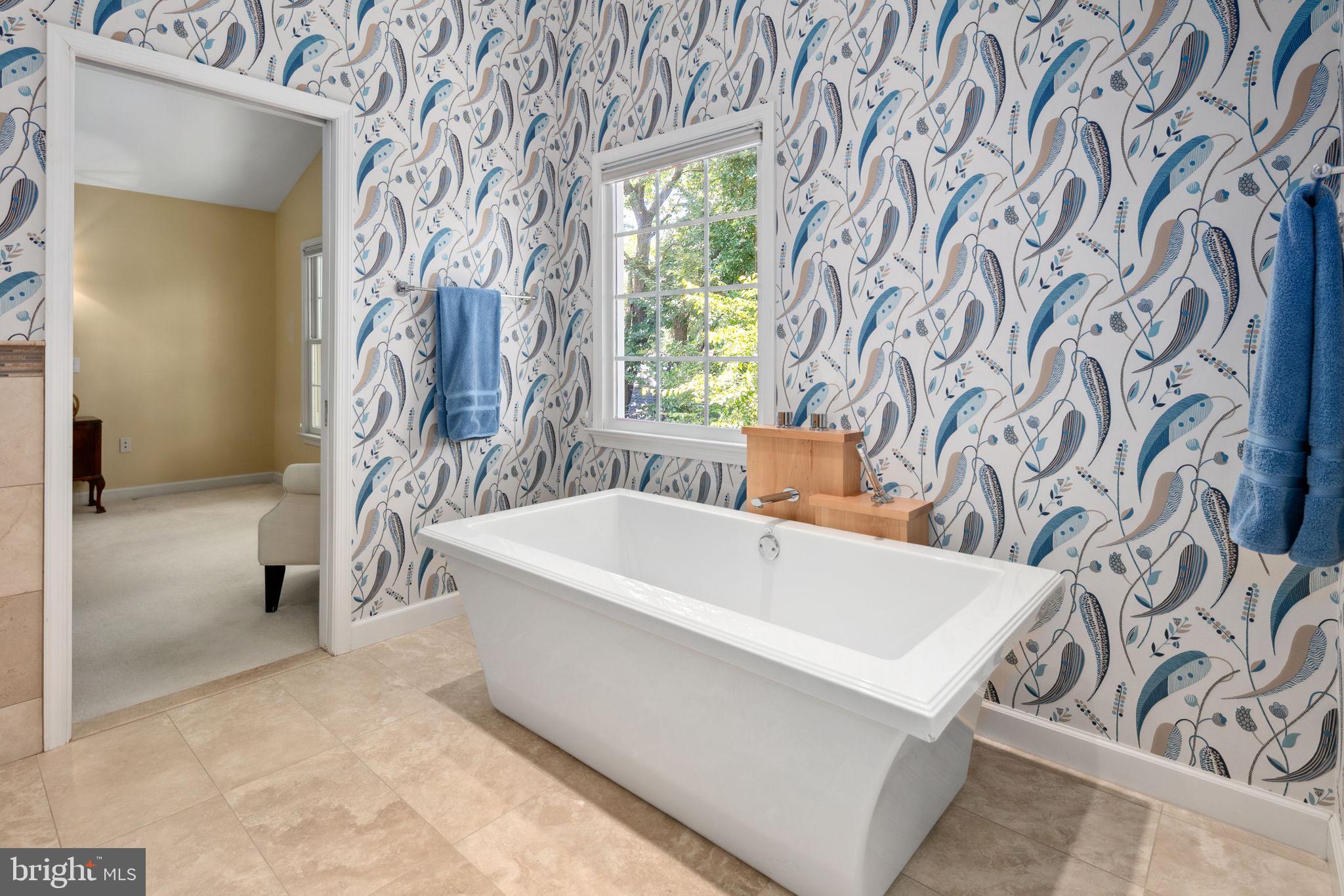 LYON VILLAGE - Residential