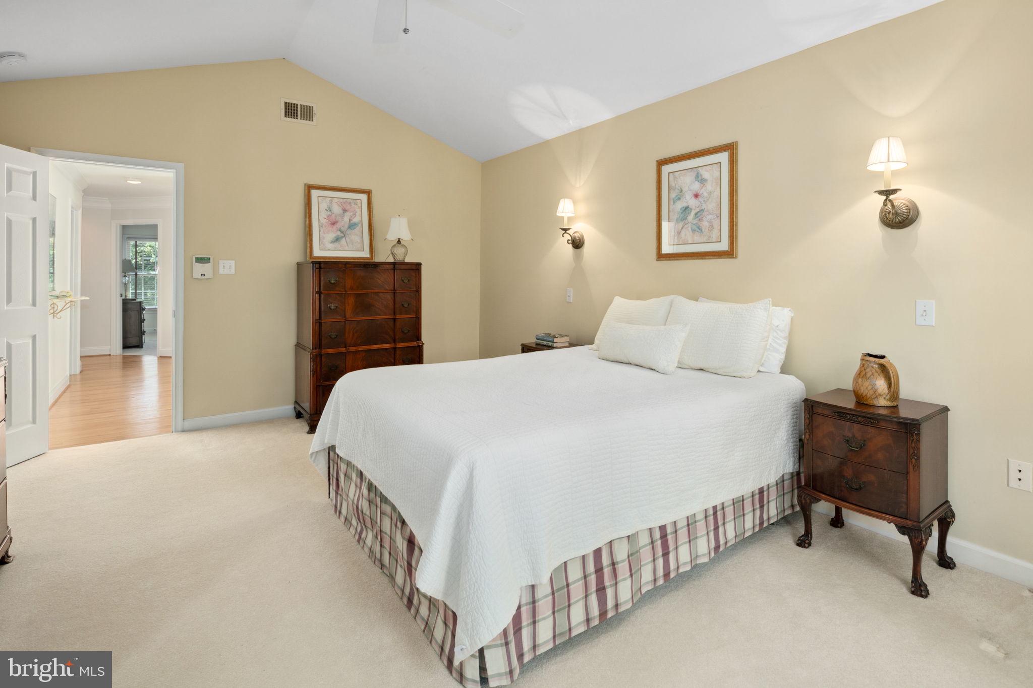 LYON VILLAGE - Residential