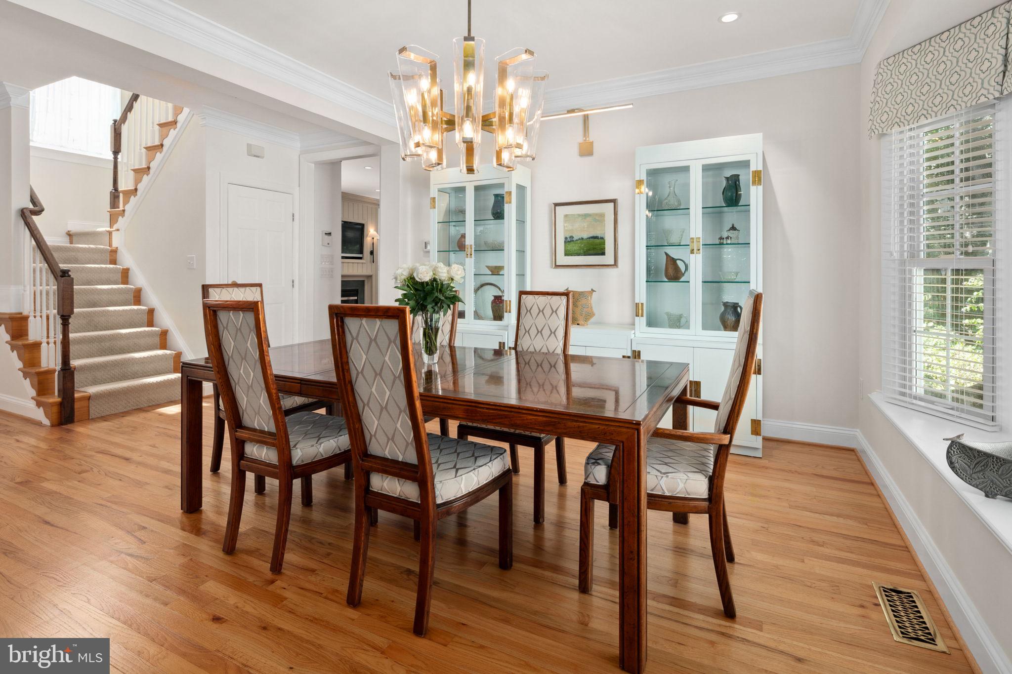 LYON VILLAGE - Residential