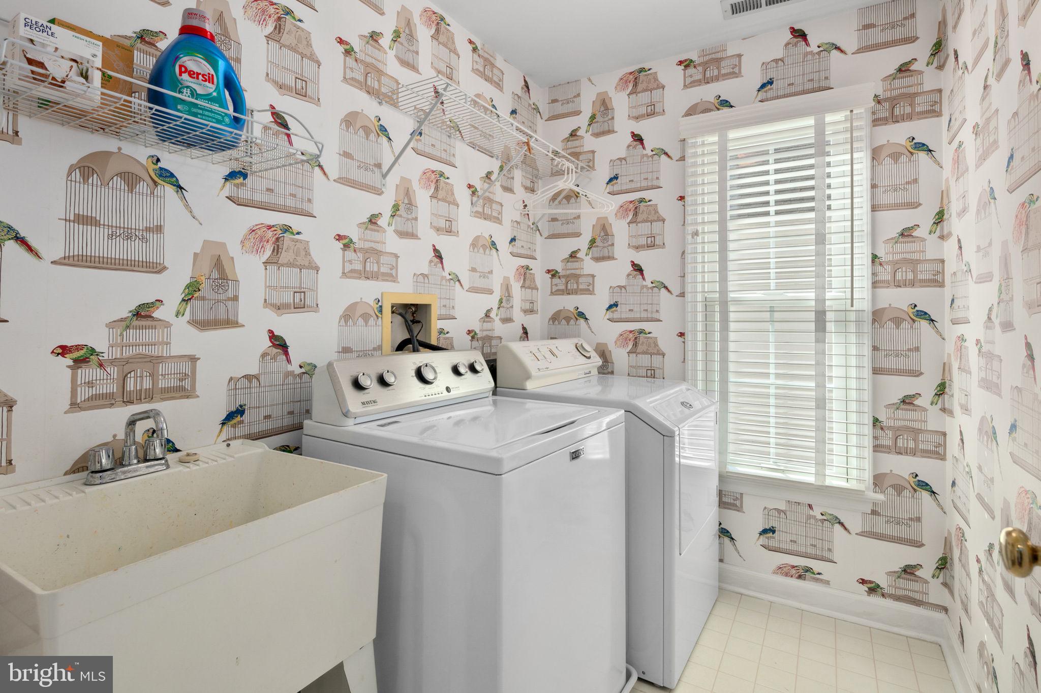 LYON VILLAGE - Residential