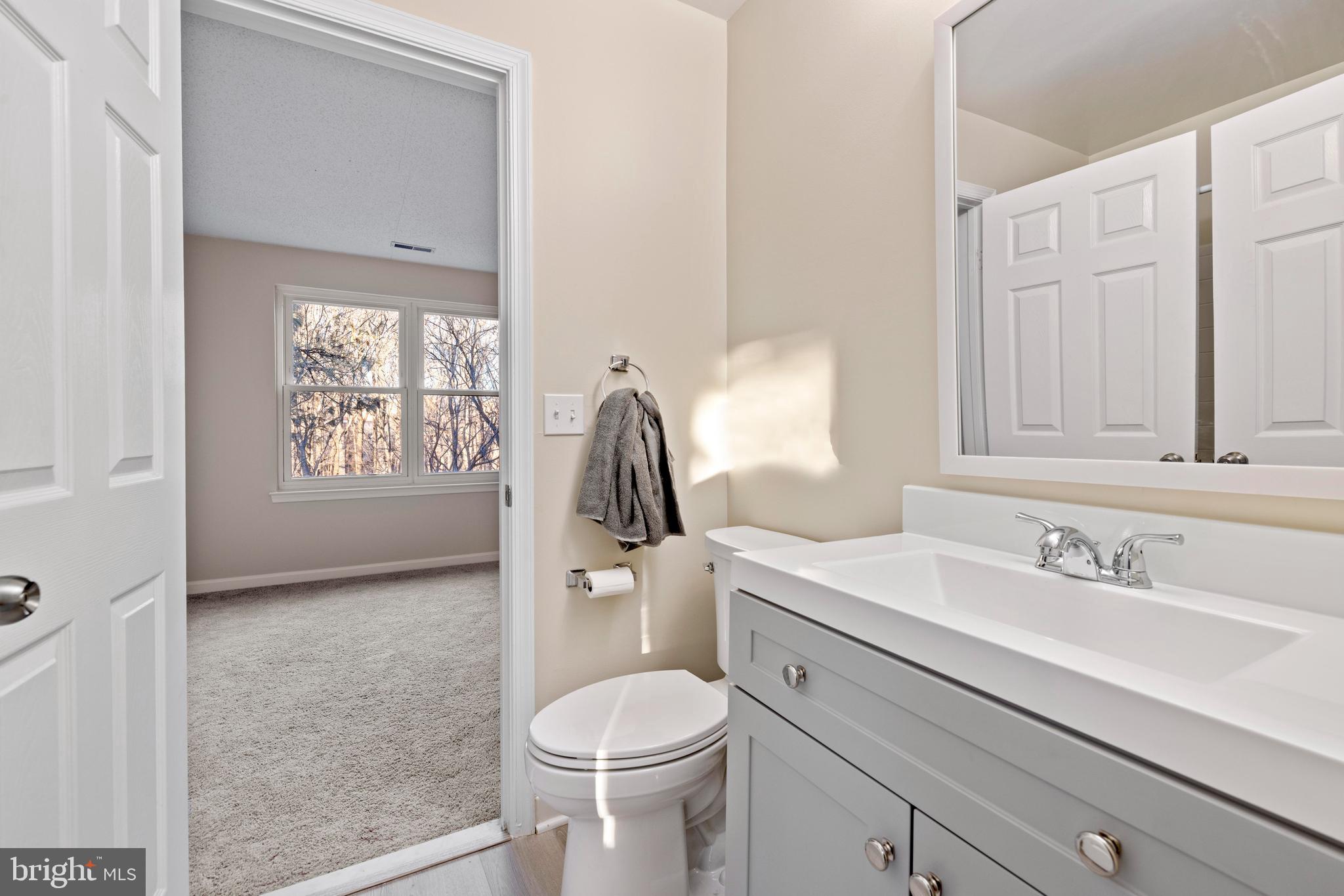 DECOVERLY ADVENTURE - Residential Lease