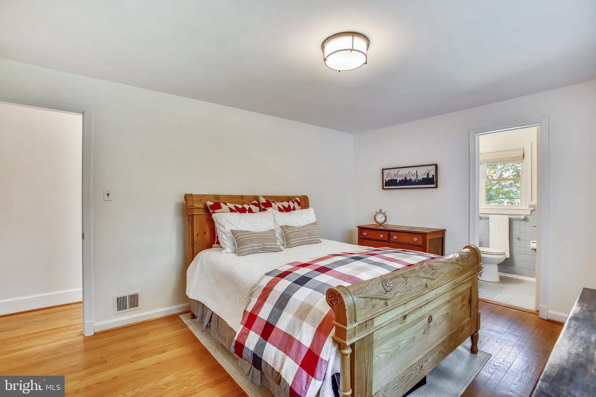 YORKTOWN - Residential