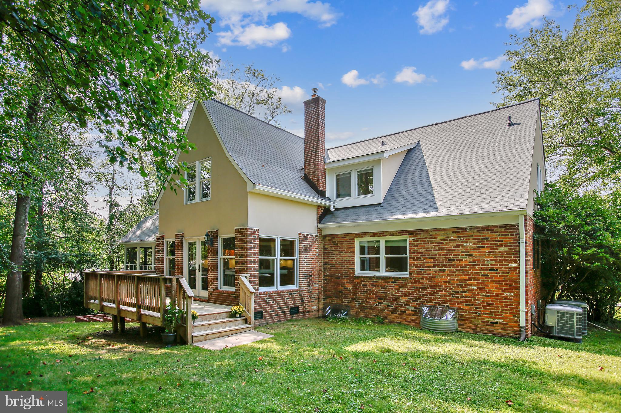 YORKTOWN - Residential