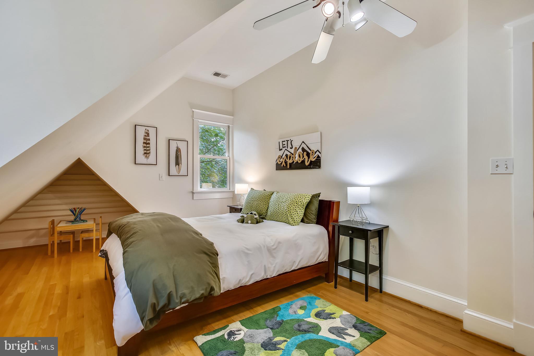 YORKTOWN - Residential