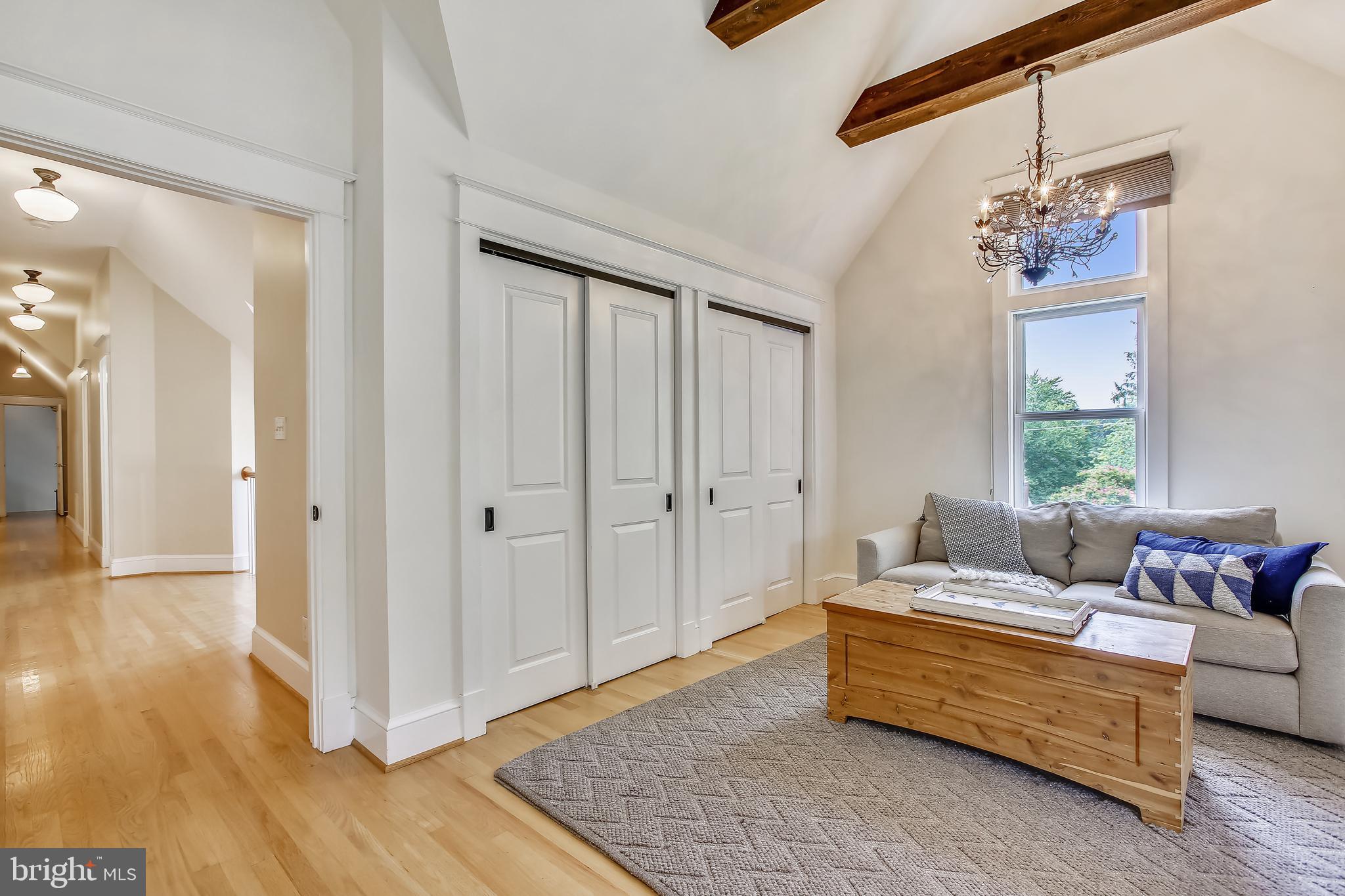 YORKTOWN - Residential