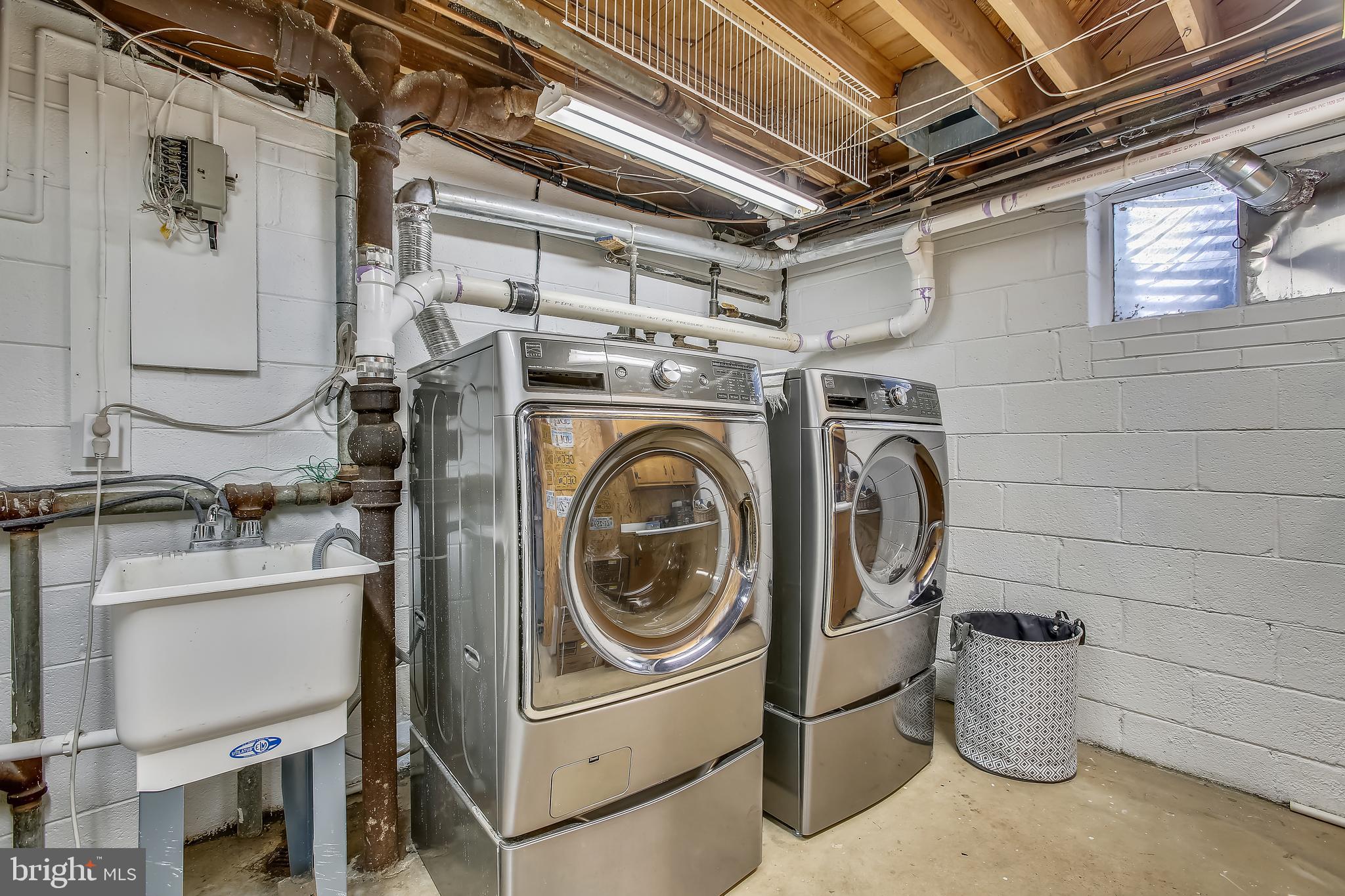 YORKTOWN - Residential