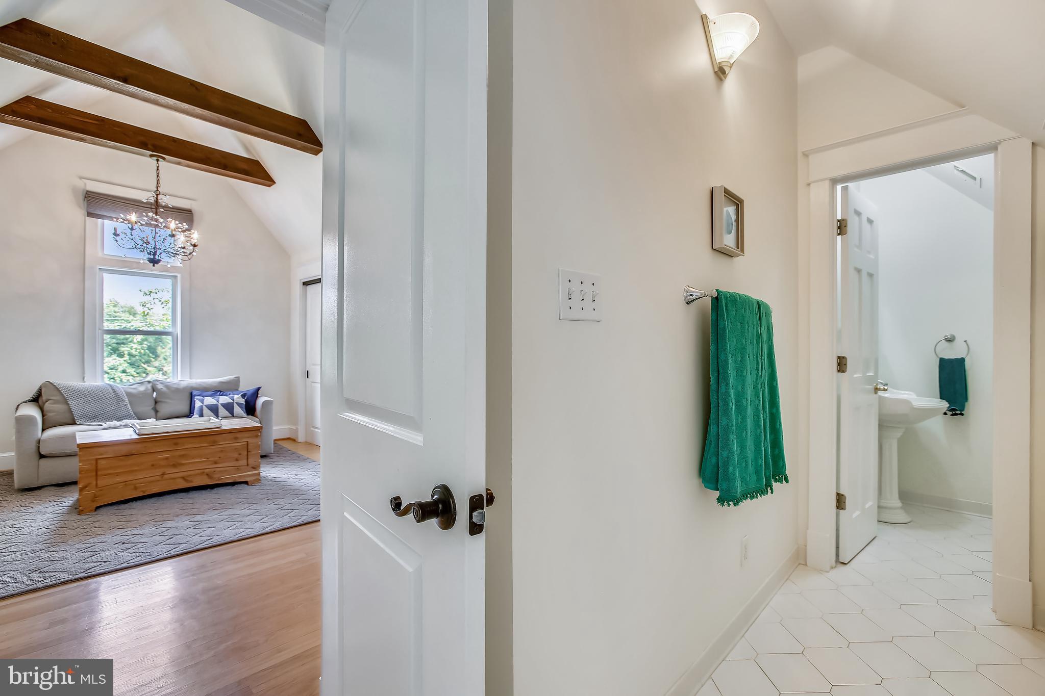 YORKTOWN - Residential