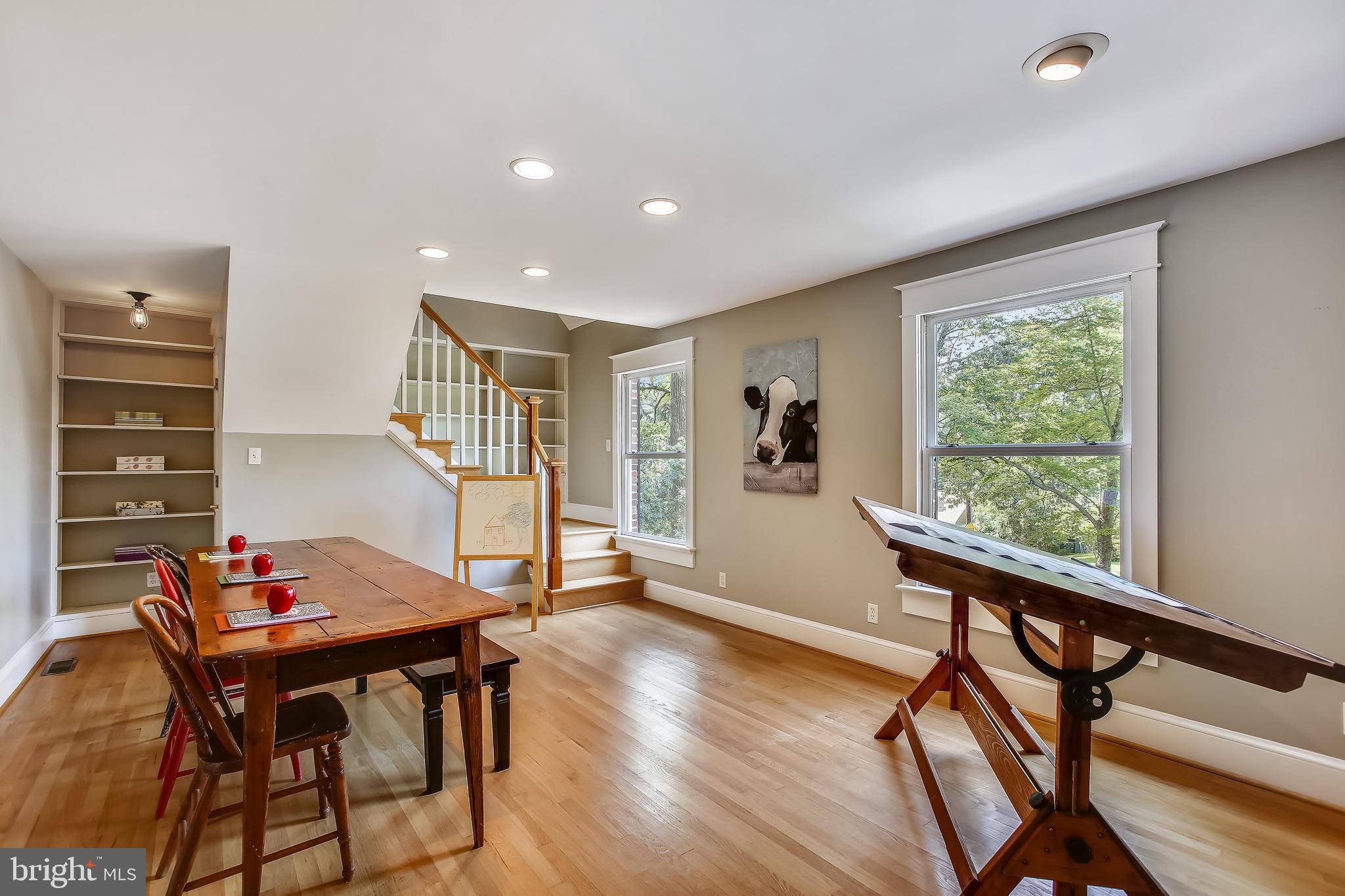 YORKTOWN - Residential