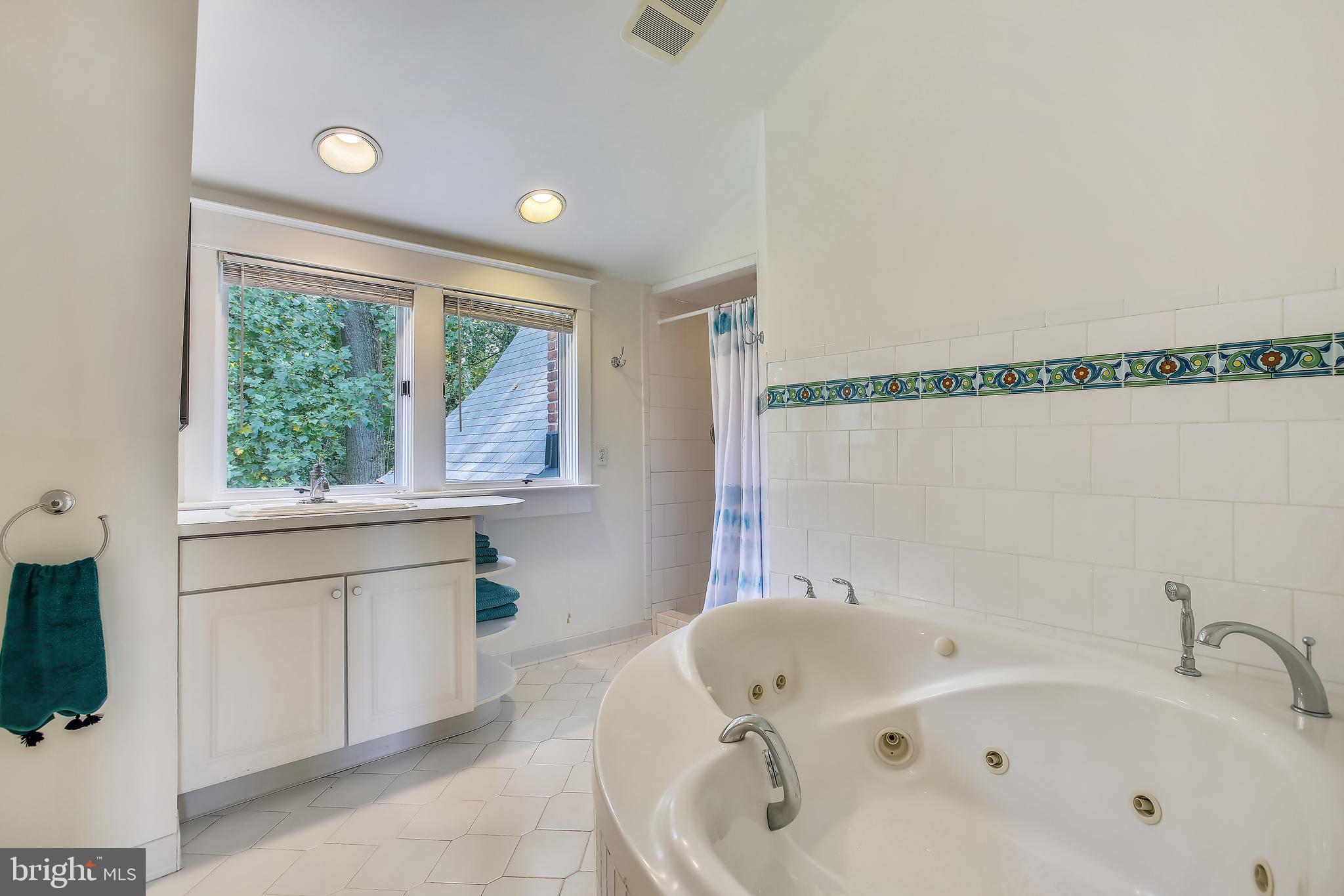 YORKTOWN - Residential