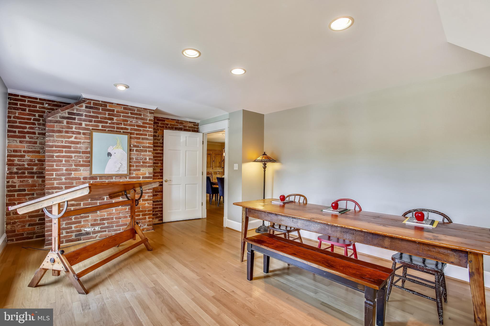 YORKTOWN - Residential