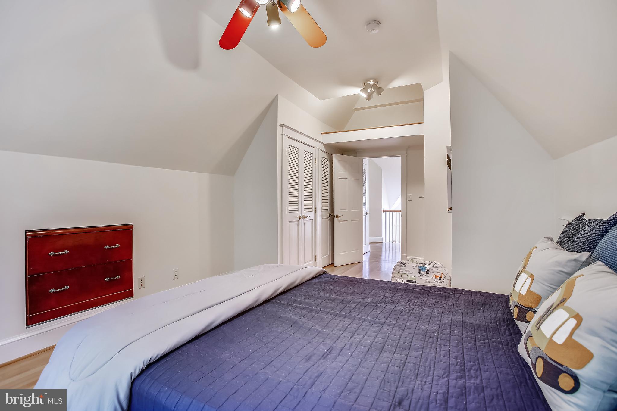 YORKTOWN - Residential