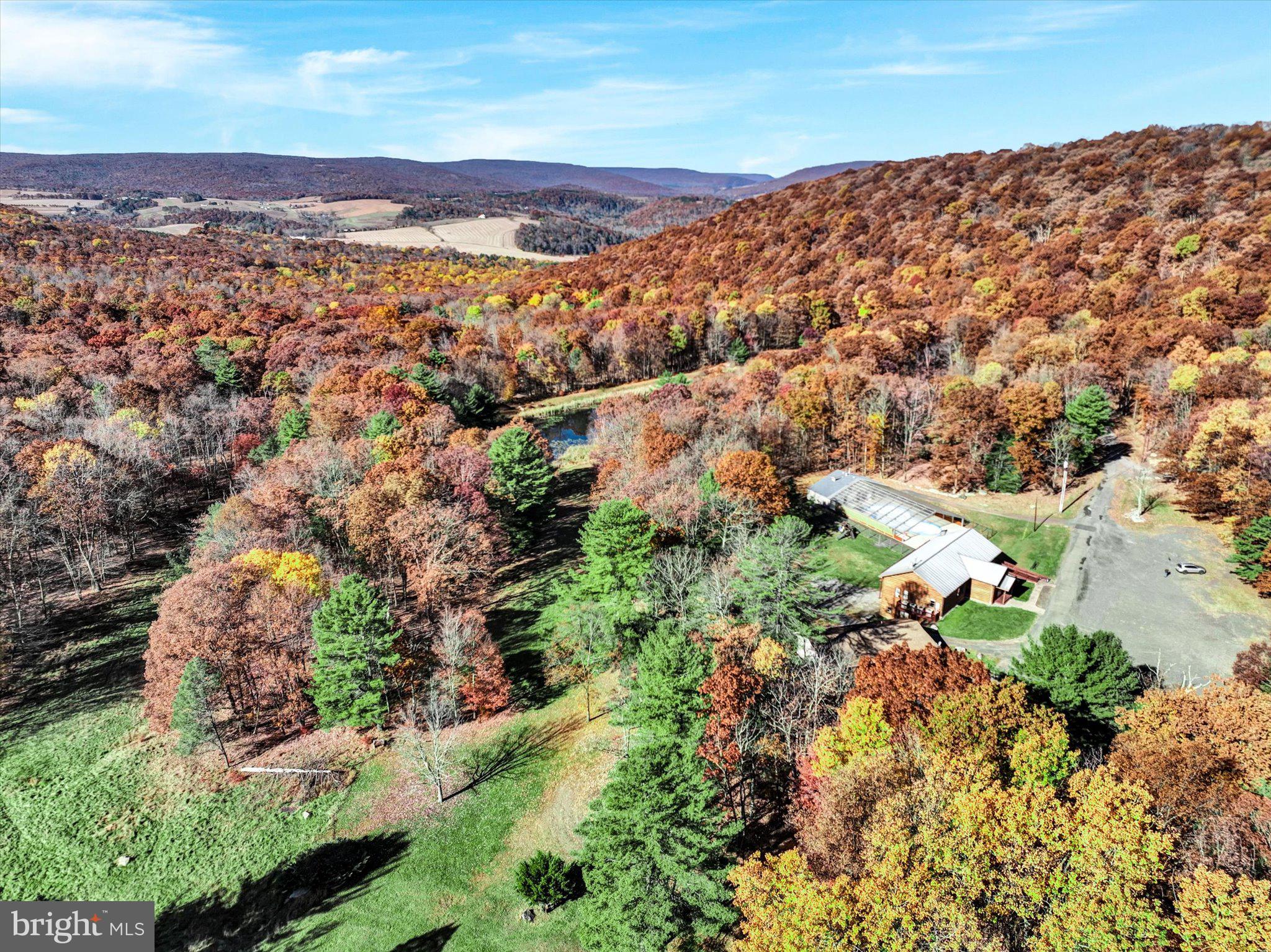 COVE VILLAGE - Land