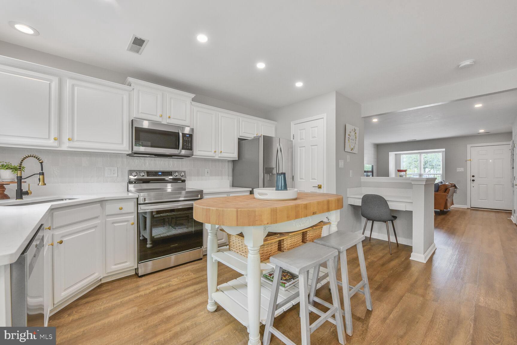 SOUTH RIDING - Residential