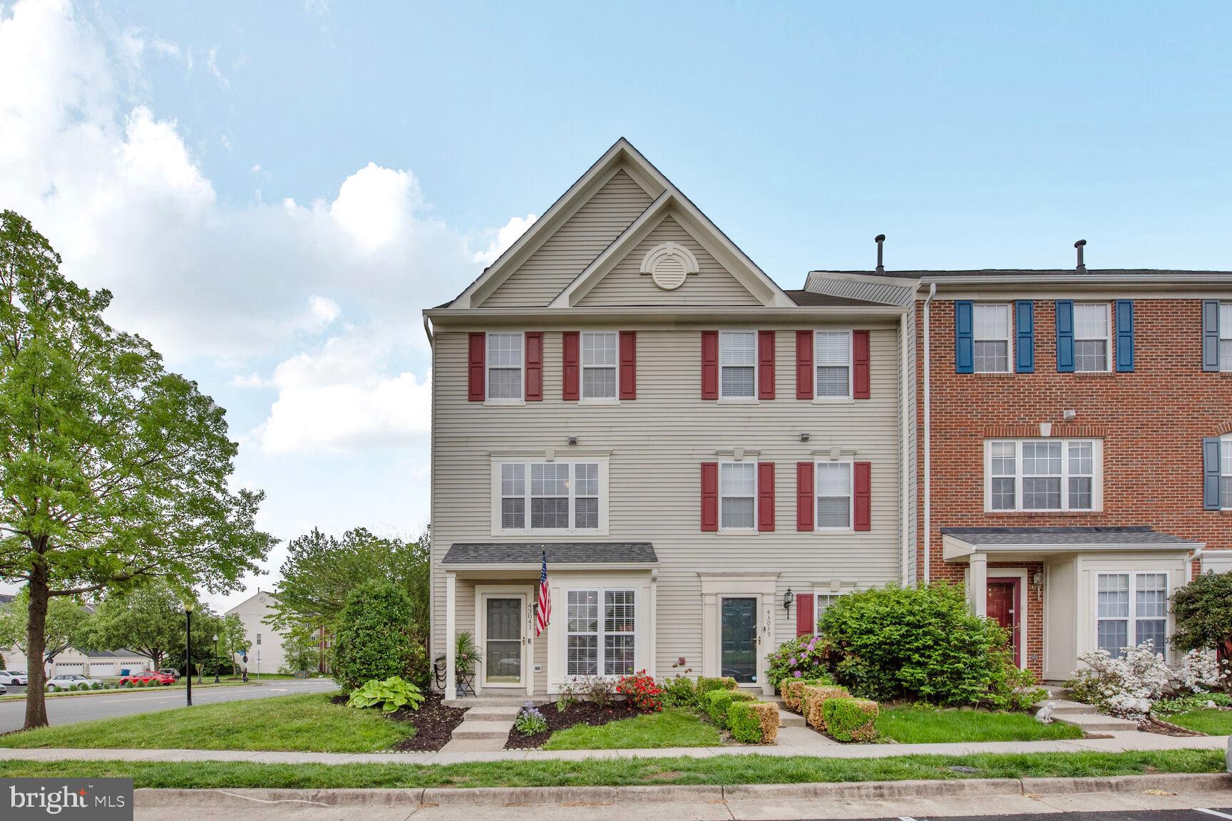 Beautifully Renovated End-Unit Townhome in Prime South Riding Location- One of Kind Backyard!!
Welcome to this spacious and sun-filled end-unit townhome offering over 1,850 sq ft of beautifully updated living space. Featuring 3 bedrooms and 2.5 bathrooms, this home has been thoughtfully upgraded throughout with fresh paint, brand-new carpet, and modern flooring that flows seamlessly across all levels.
Enjoy cooking in the completely renovated kitchen, boasting quartz countertops, brand-new stainless steel appliances (2025), and stylish cabinetry—perfect for both entertaining and everyday living. The bathrooms have been tastefully updated with new vanities, mirrors, and light fixtures, creating a clean, contemporary look.
Additional updates include:
New Quartz counters, and backsplash (2025)
Washer and dryer (2023)
Water heater (2020)
Roof and gutters (2025)
Stove and microwave (2025)
New Carpet (2025)
Located adjacent to South Riding’s premier community amenities, you'll have easy access to swimming pools, tennis courts, and a vibrant hub of restaurants, bars, and more—just steps away.
As a resident, enjoy all that the HOA has to offer, including:
Multiple community pools
Rental facilities for events
Bike and fitness trails
A scenic fishing pier
Dog park, playgrounds, basketball court, and so much more
This home combines modern upgrades, generous space, and an unbeatable location—everything you need to live comfortably and conveniently in South Riding.