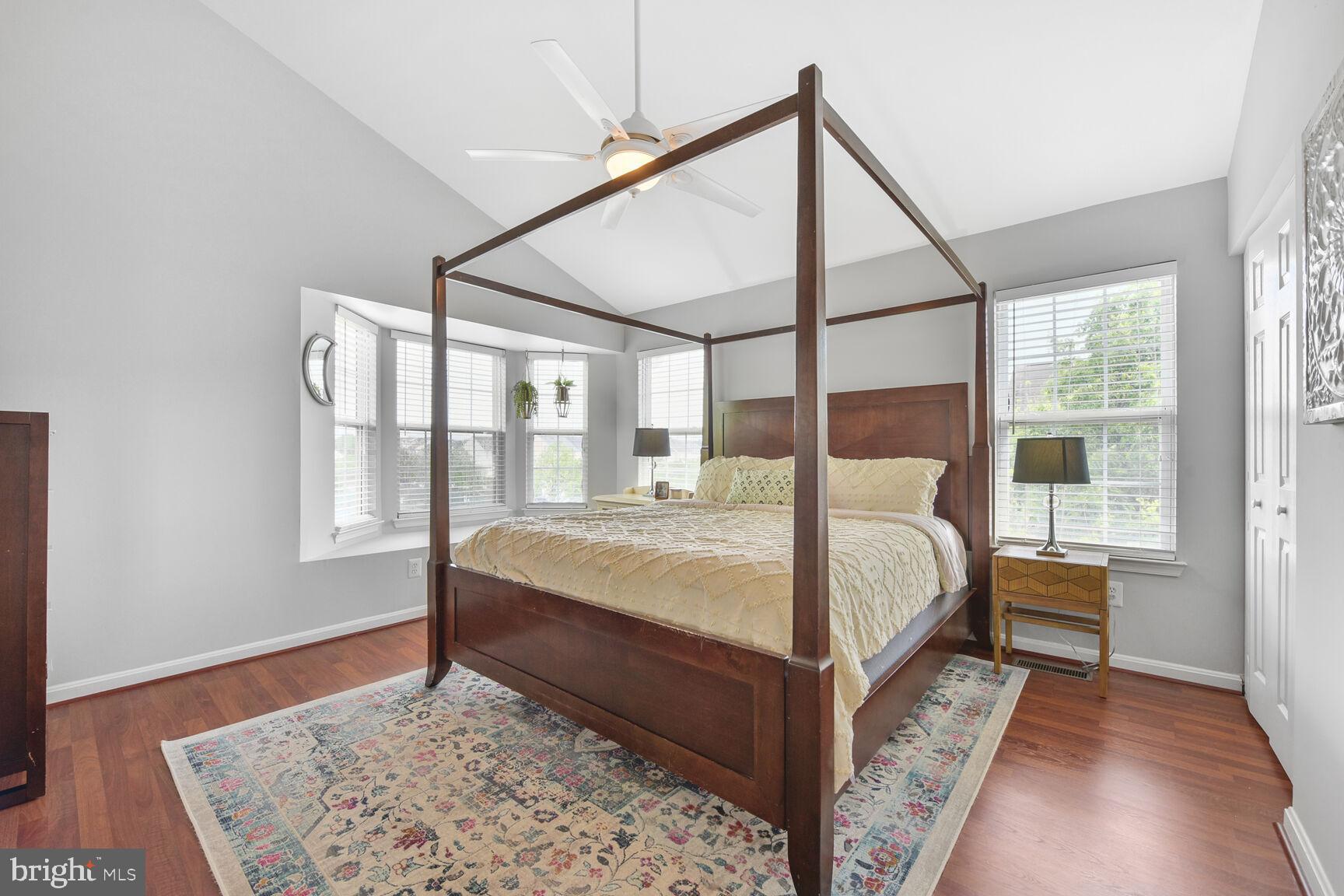 SOUTH RIDING - Residential