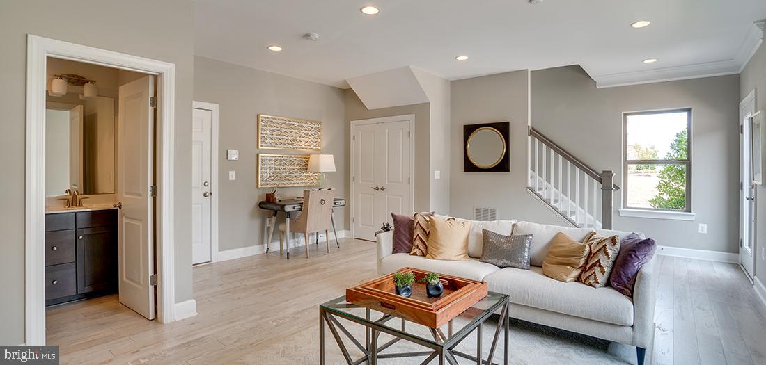 POTOMAC SHORES - Residential