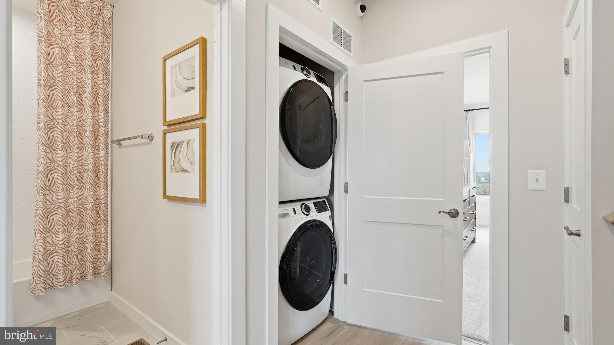 POTOMAC SHORES - Residential