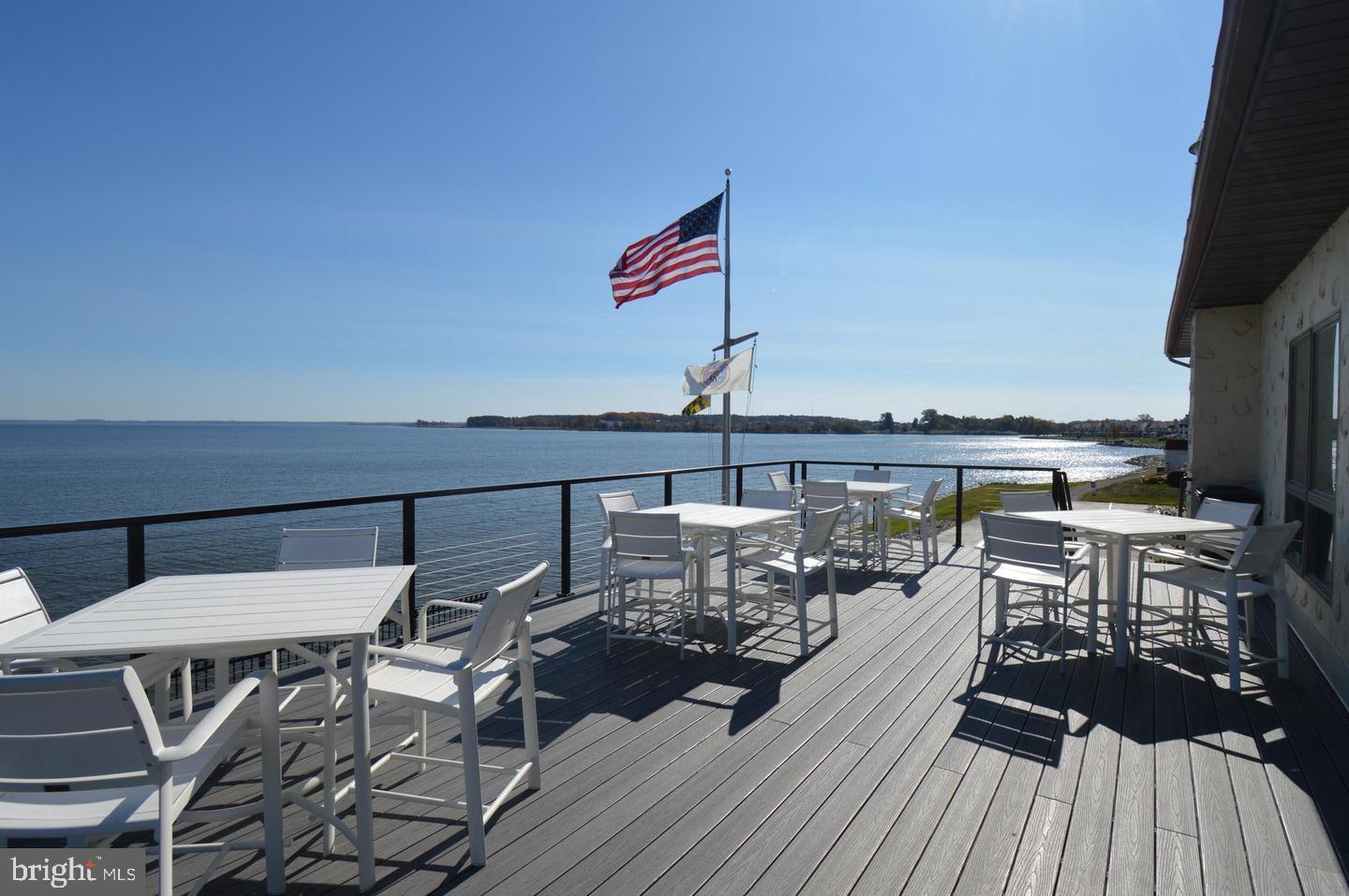 QUEENS LANDING - Residential