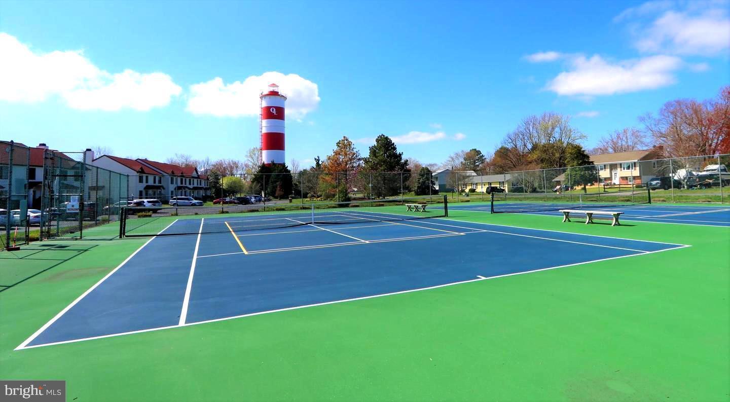 QUEENS LANDING - Residential