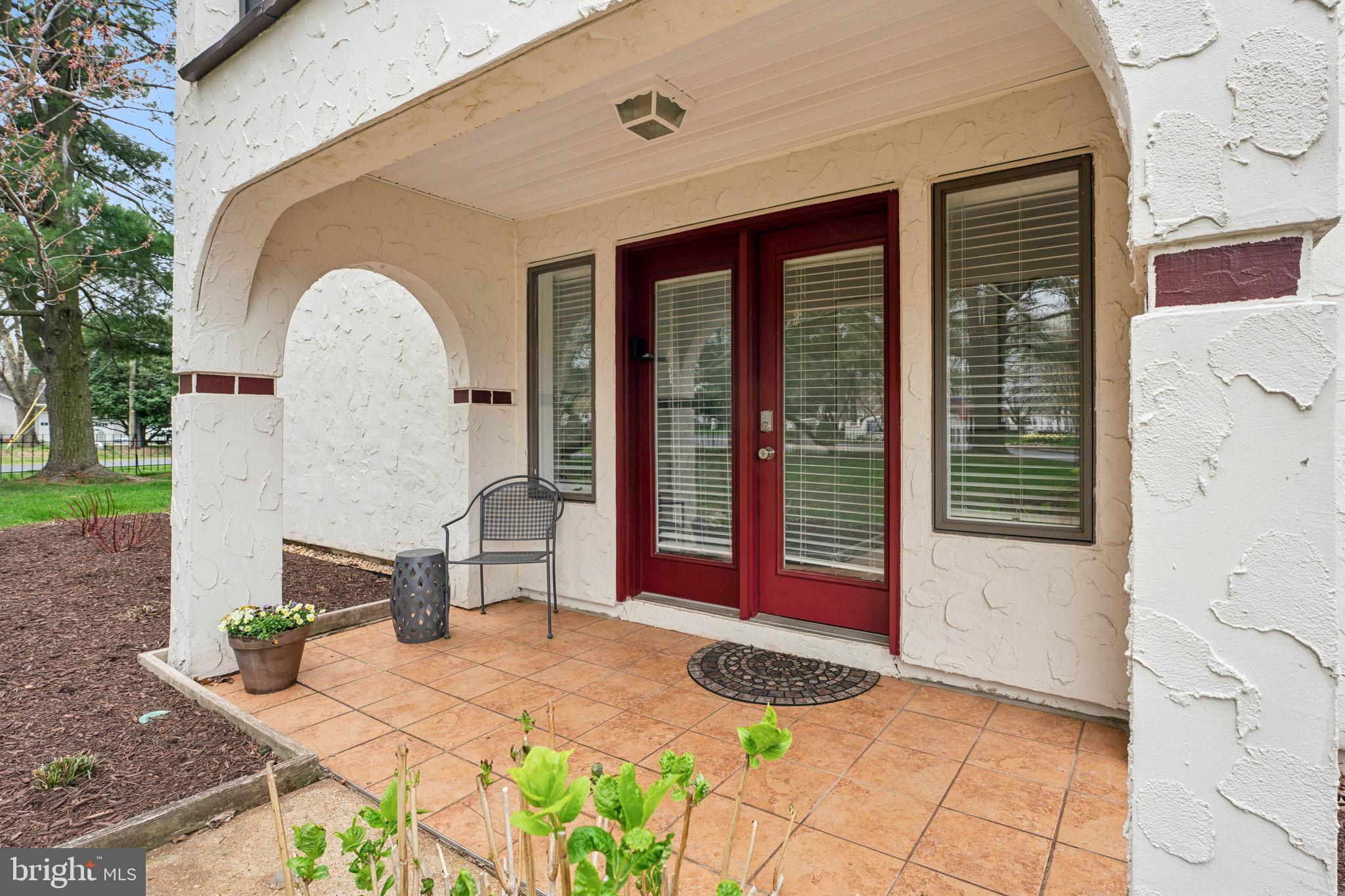 QUEENS LANDING - Residential