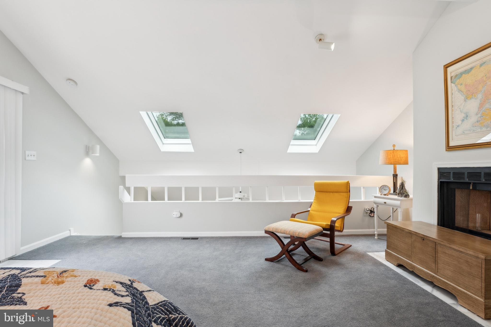 QUEENS LANDING - Residential