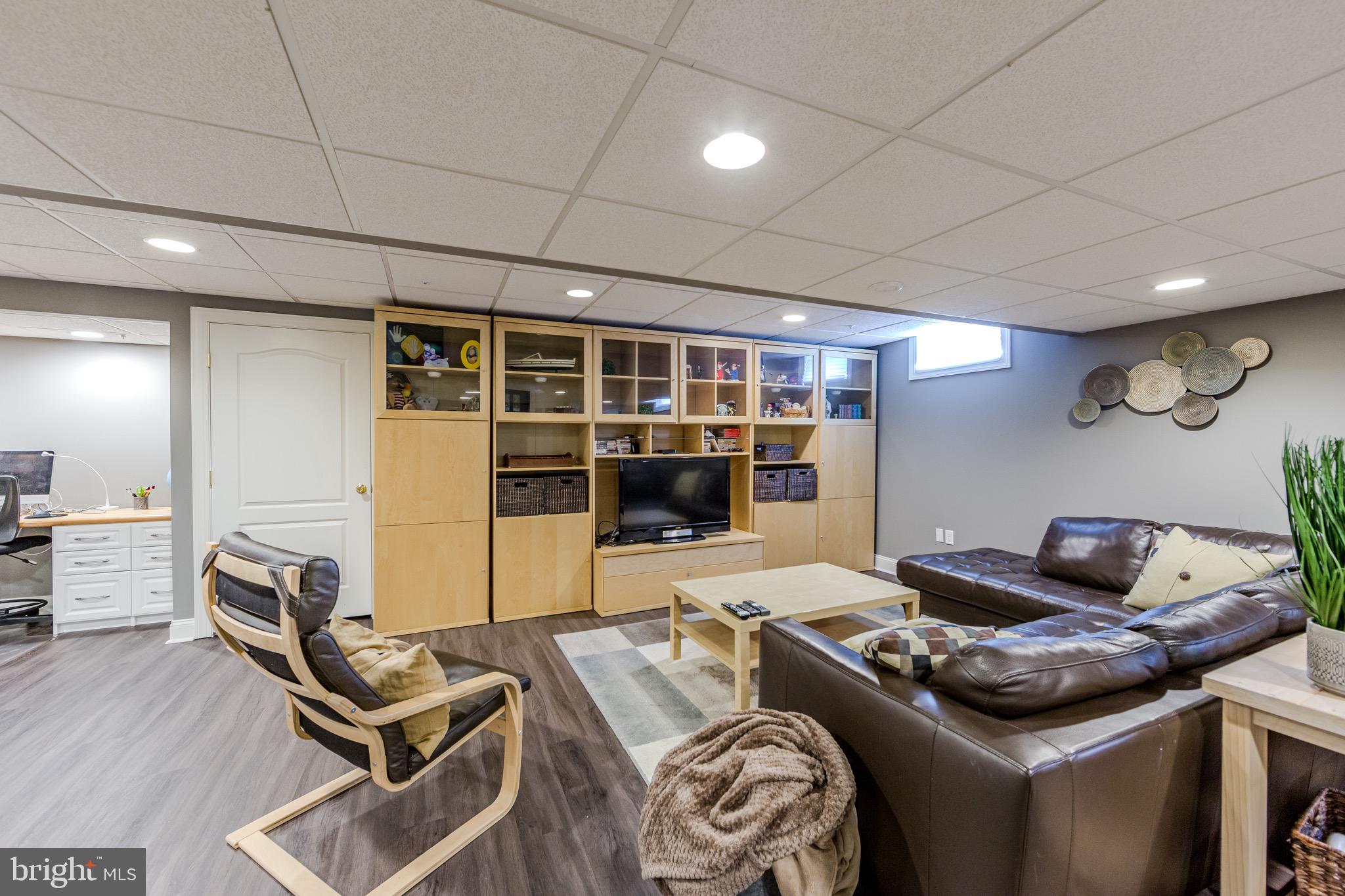 SWEDESFORD CHASE - Residential