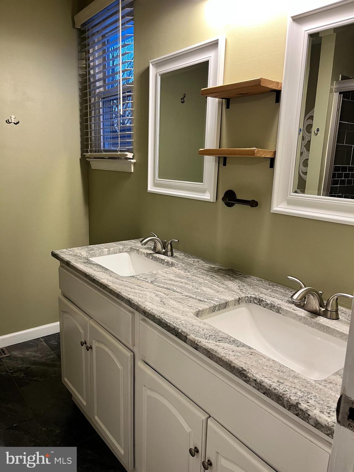 100 ACRE WOODS - Residential