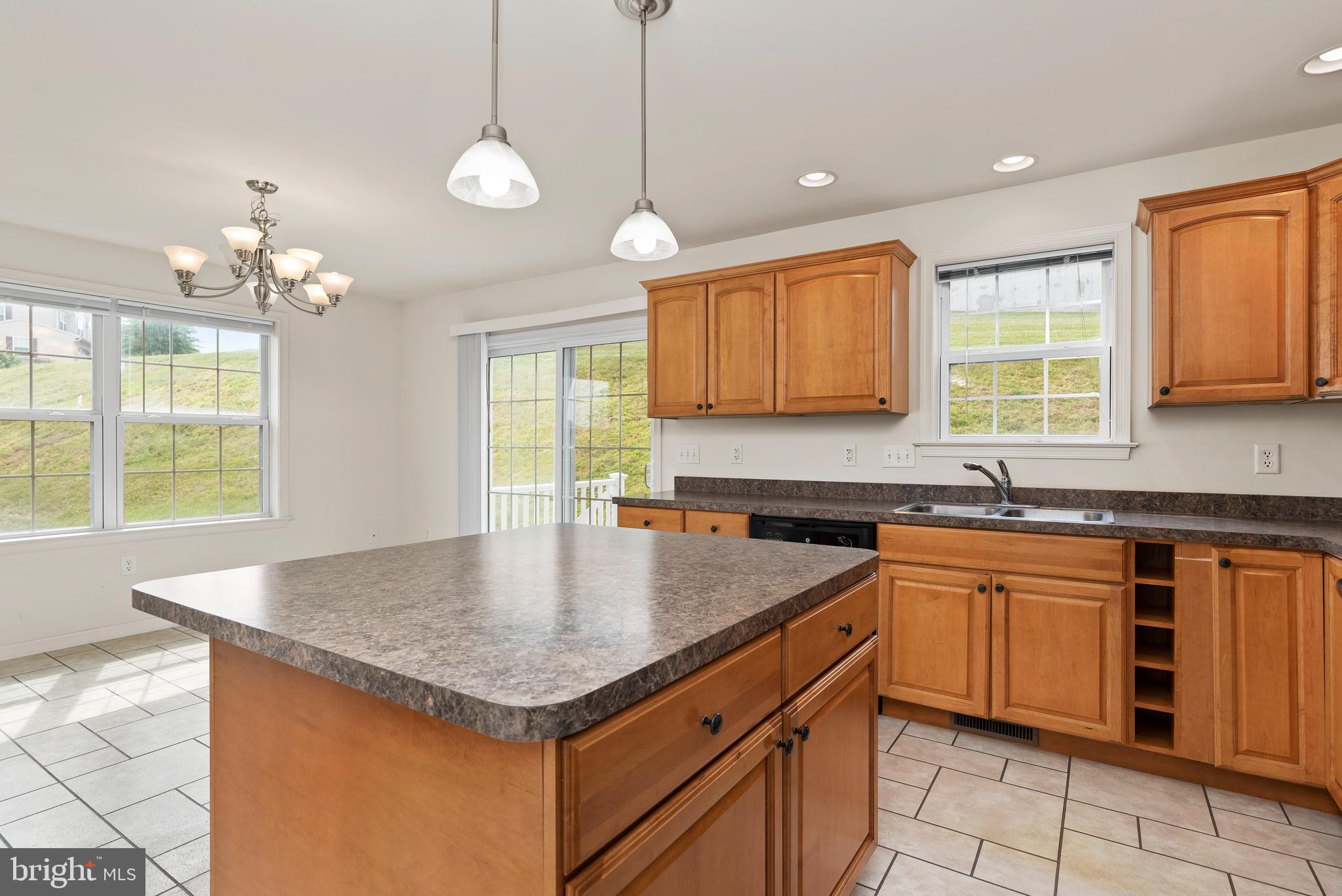 WEATHERSTONE - Residential