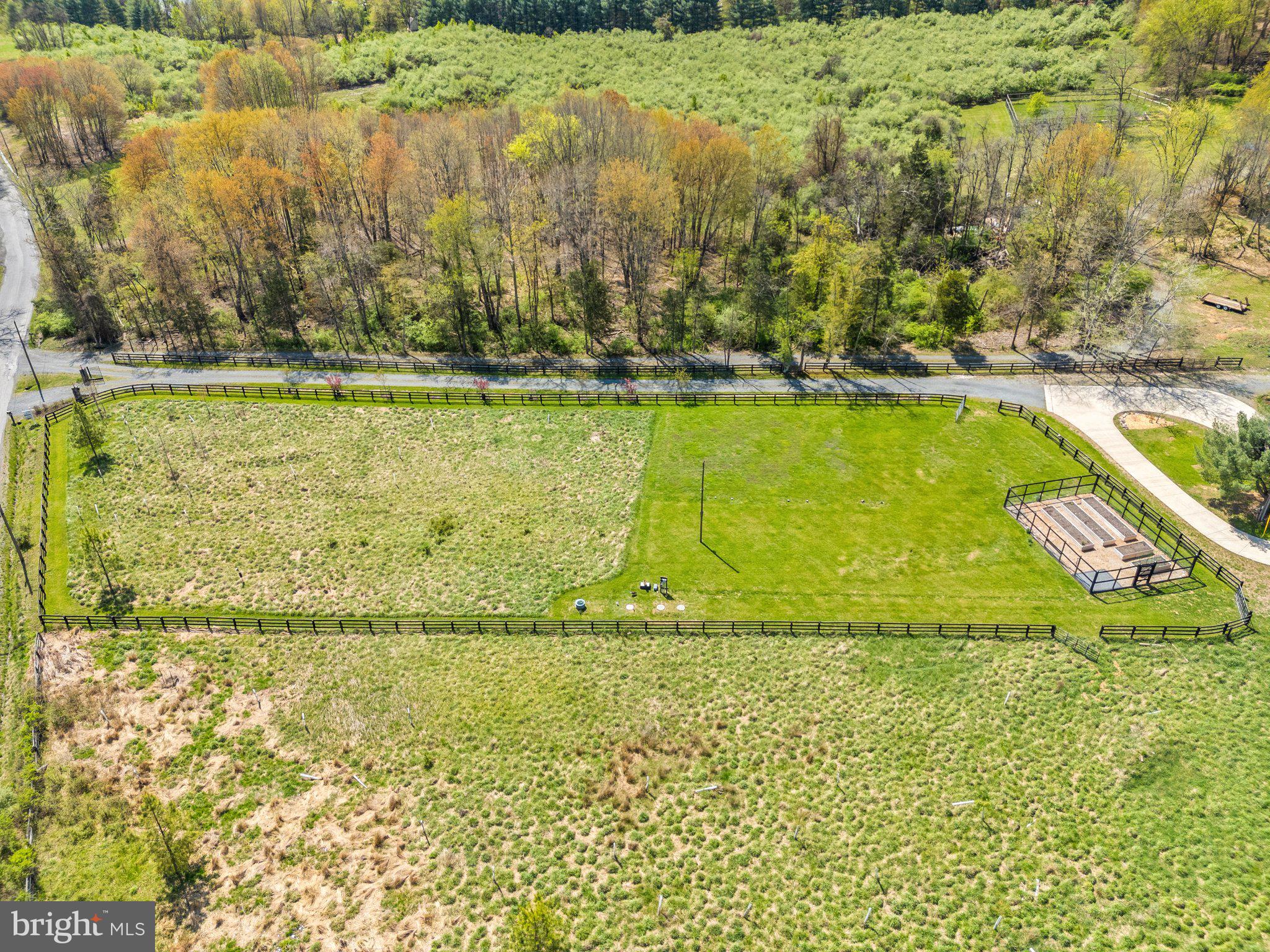 LEESBURG - Residential