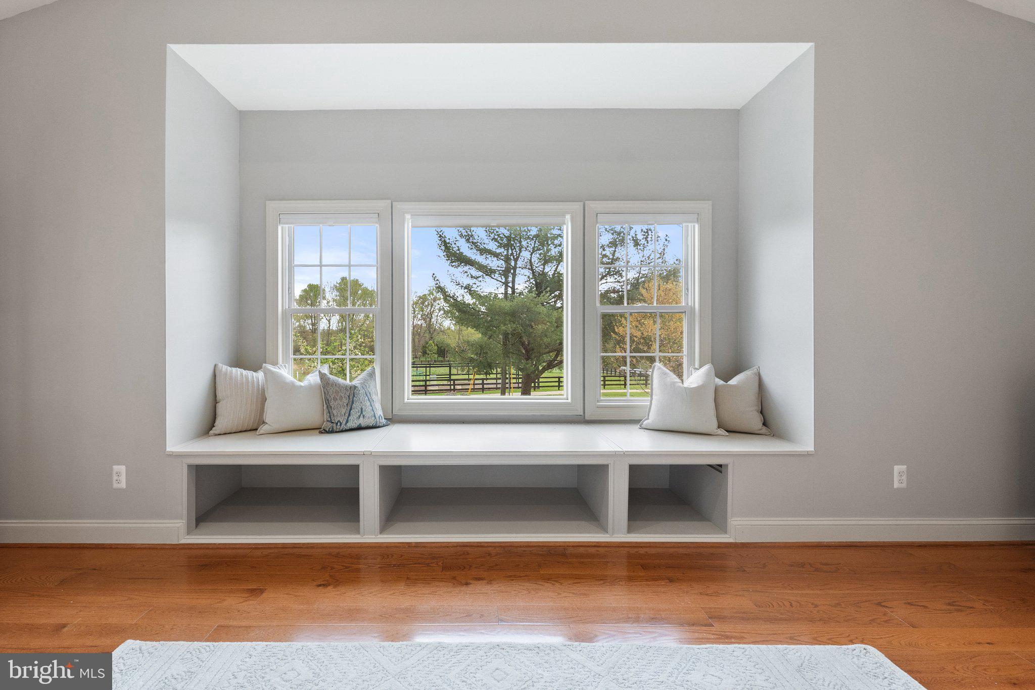 LEESBURG - Residential