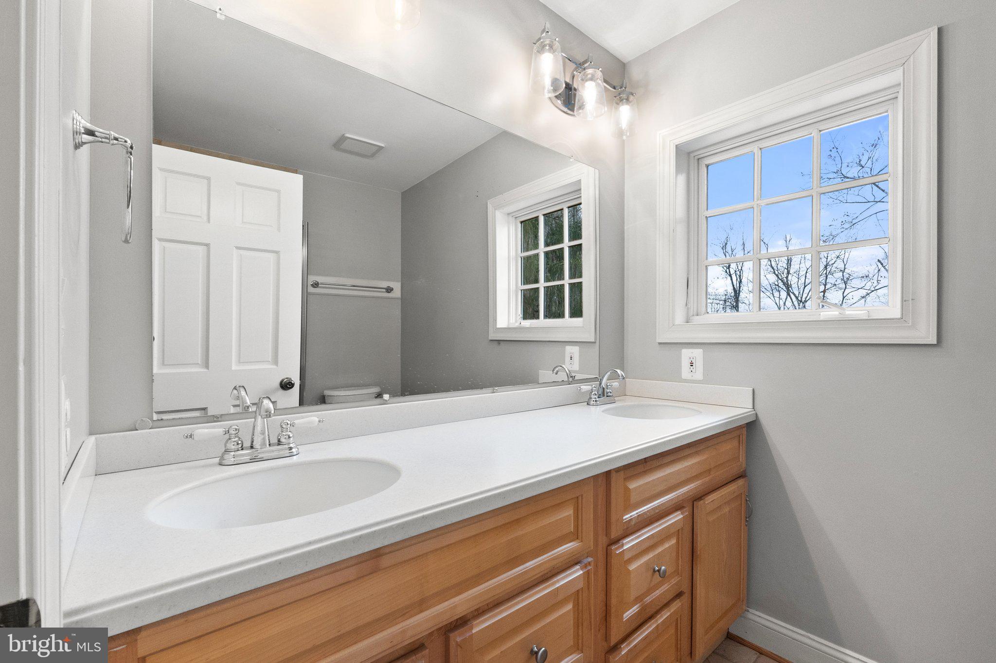 LEESBURG - Residential