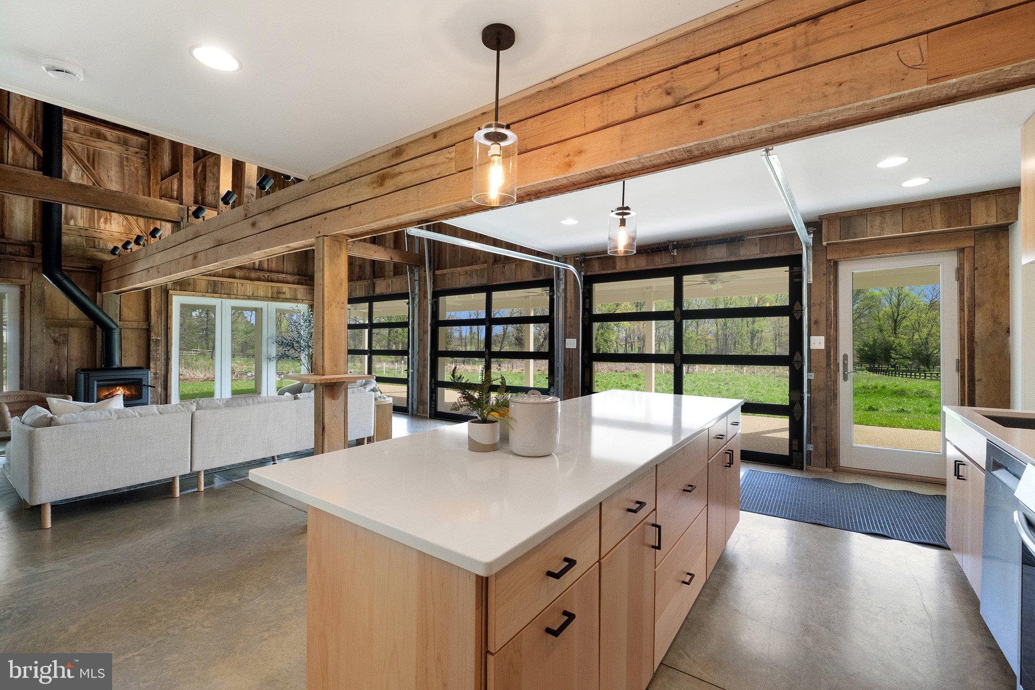 LEESBURG - Residential